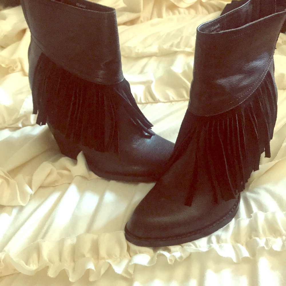 Black fringe booties